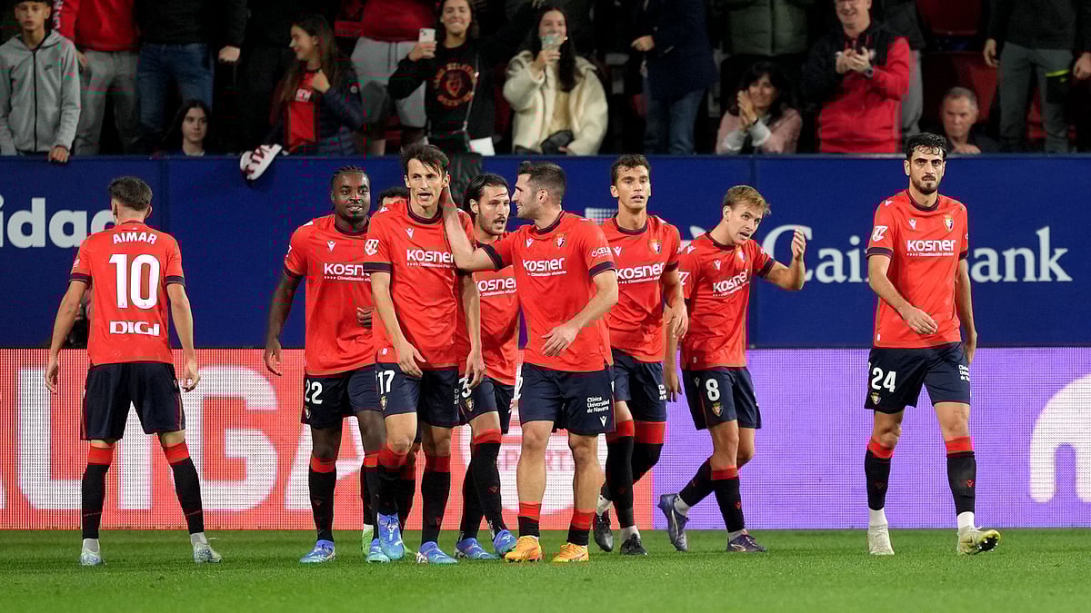 Osasuna celebrate Budimir's opener.