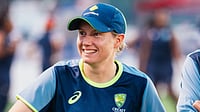 Australia Captain Alyssa Healy Announces Retirement Plan After India Series X/Australian Women's Cricket Team : Australia skipper Alyssa Healy training