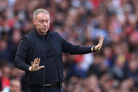 English Premier League 2024-25, Arsenal vs Leicester City: Leicester's head coach Steve Cooper gestures during the match