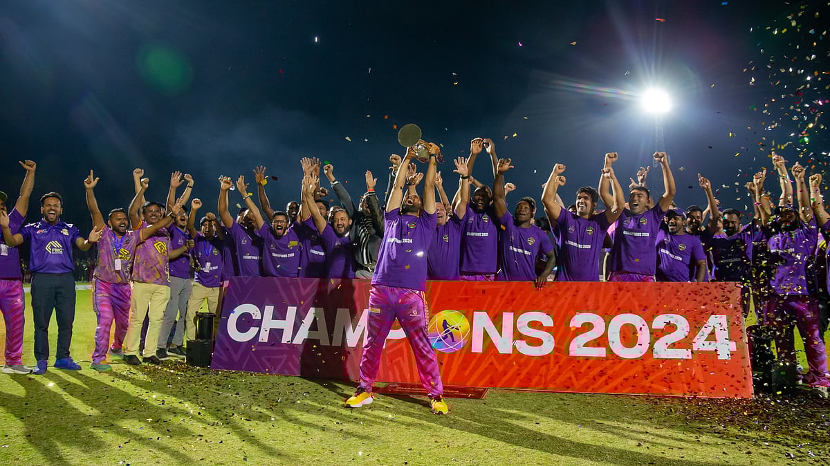 Special Arrangement : The Sikandar Raza-led Jo'burg Bangla Tigers celebrate after winning the Zim Afro T10 season two title in Harare.