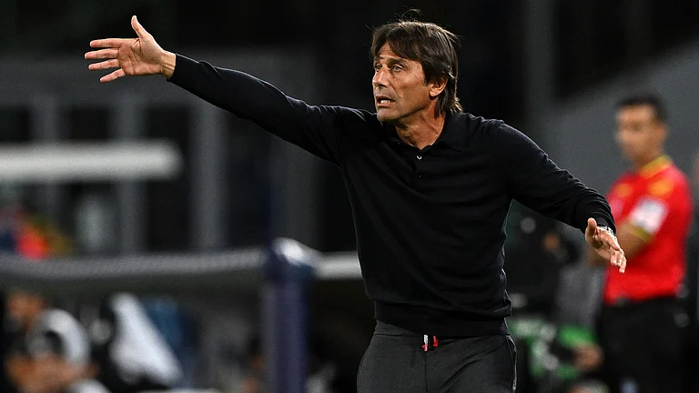 Antonio Conte looks on during Napoli's win over Monza - null
