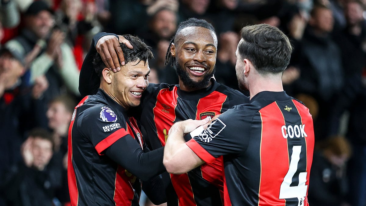 Bournemouth celebrate against Southampton - null