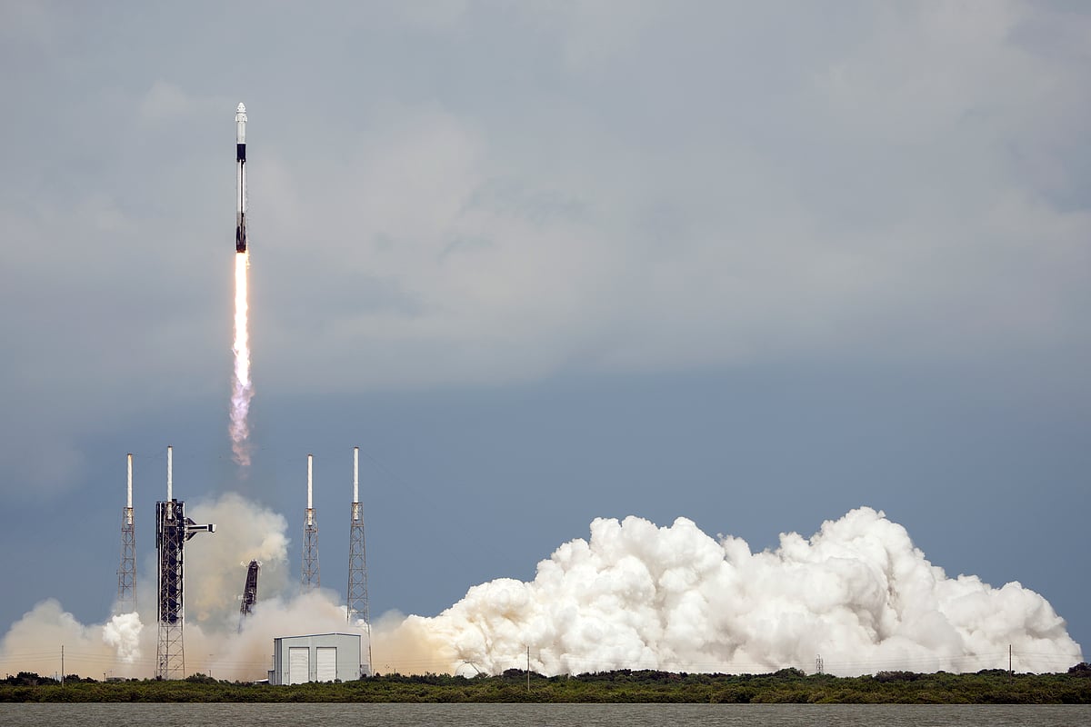 AP : A SpaceX Falcon 9 rocket with a crew of two lifts off from launch pad 40 at the Cape Canaveral Space Force Station Saturday, Sept. 28, 2024 at Cape Canaveral, Fla. 