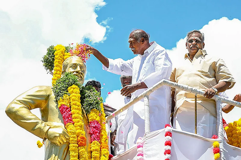 Puducherry CM N Rangasamy pays tribute Actor Sivaji Ganesan’s birth anniversary