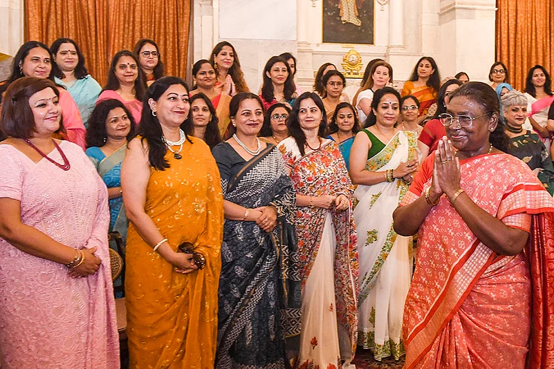 President Droupadi Murmu meets 64th NDC Course members