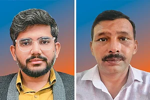 (L-R)Abhinav Shah (IAS) is the Director, and Dr Chandra Prakash Kuniyal is a scientist at the Herbal Research and Development Institute (HRDI)