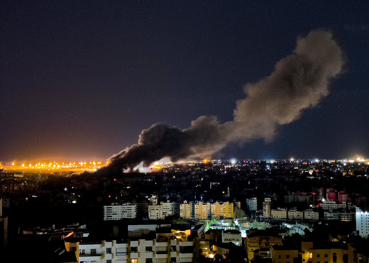 Smoke rises from an Israeli airstrike that hit the southern suburb of Beirut, Lebanon, Tuesday, Oct. 1, 2024. - AP