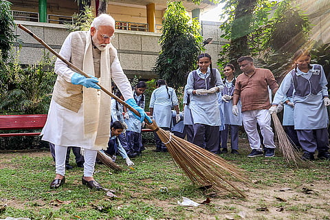 PM takes part in cleanliness drive