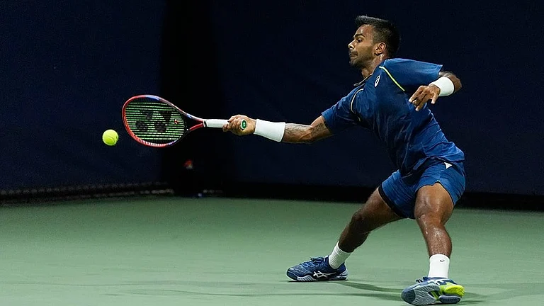 2024 US Open: Sumit Nagal, of India, returns to Tallon Griekspoor - | Photo: AP/Matt Rourke