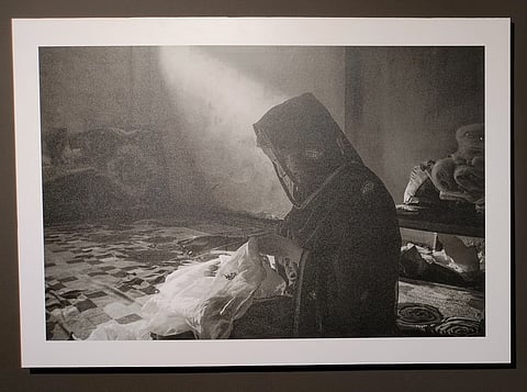 Picture from Fatima Juned's photo exhibition Taaro'n Ke Darmeyan
