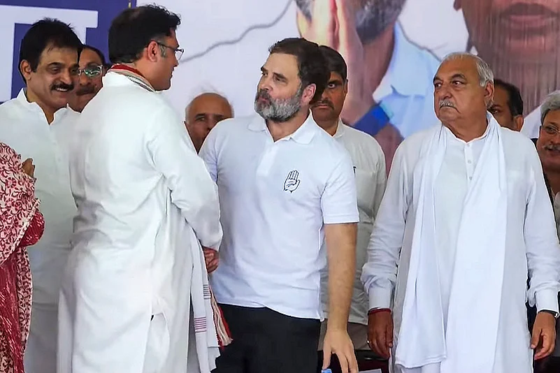Rahul campaigns in Mahendragarh district for Haryana polls
