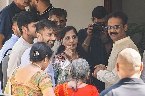 Kejriwal moves to Ashok Mittal's official bungalow