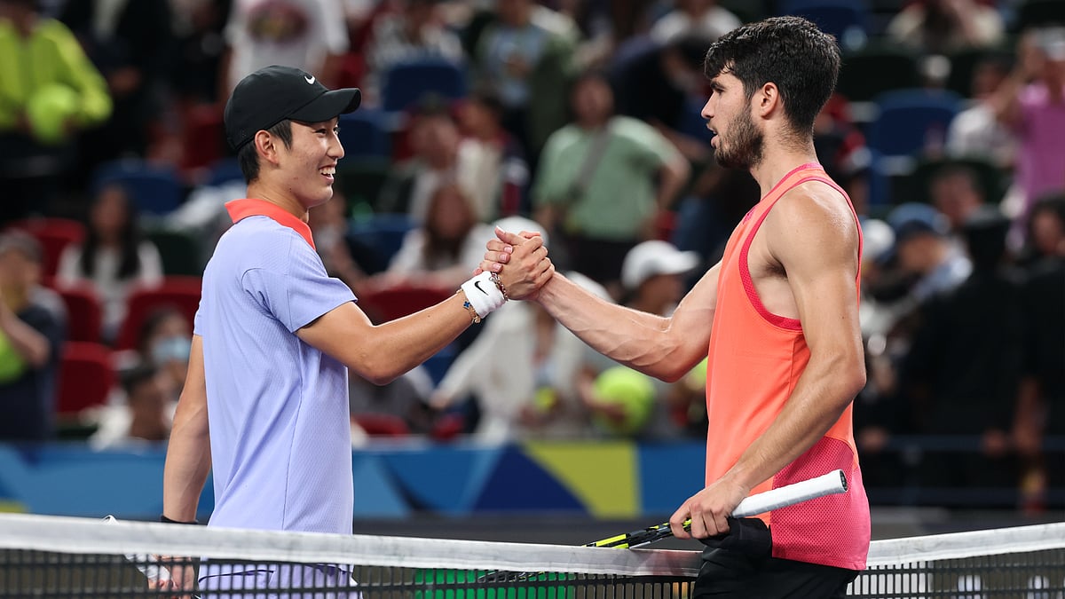 Carlos Alcaraz defeated Shang Juncheng on Saturday.