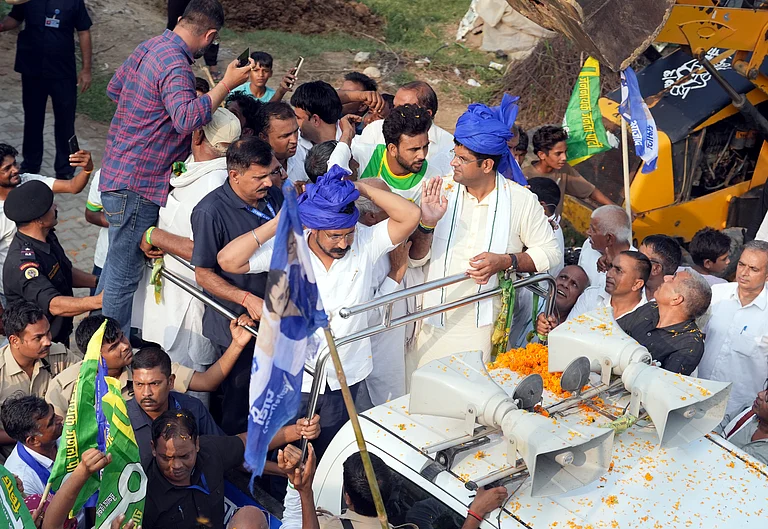 Dushyant Chautala and Chandrashekhar Azad Ravan campaigning at Haryana for  Assembly Elections  - Photo: Tribhuvan Tiwari for Outlook