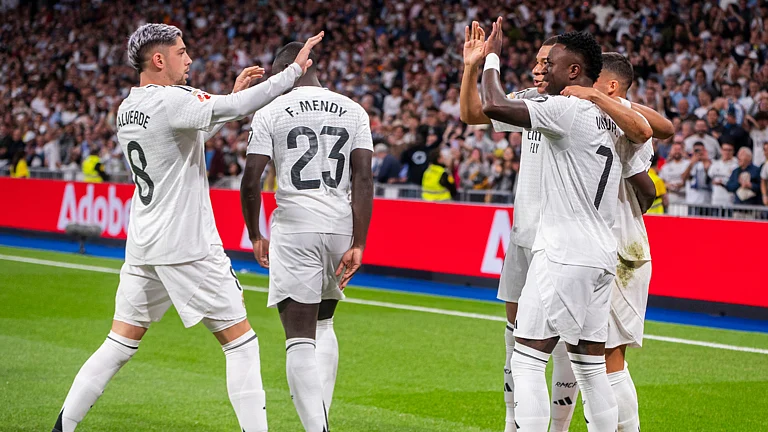 Federico Valverde and Vinicius Junior were on target in Real Madrid's 2-0 win over Villarreal - null