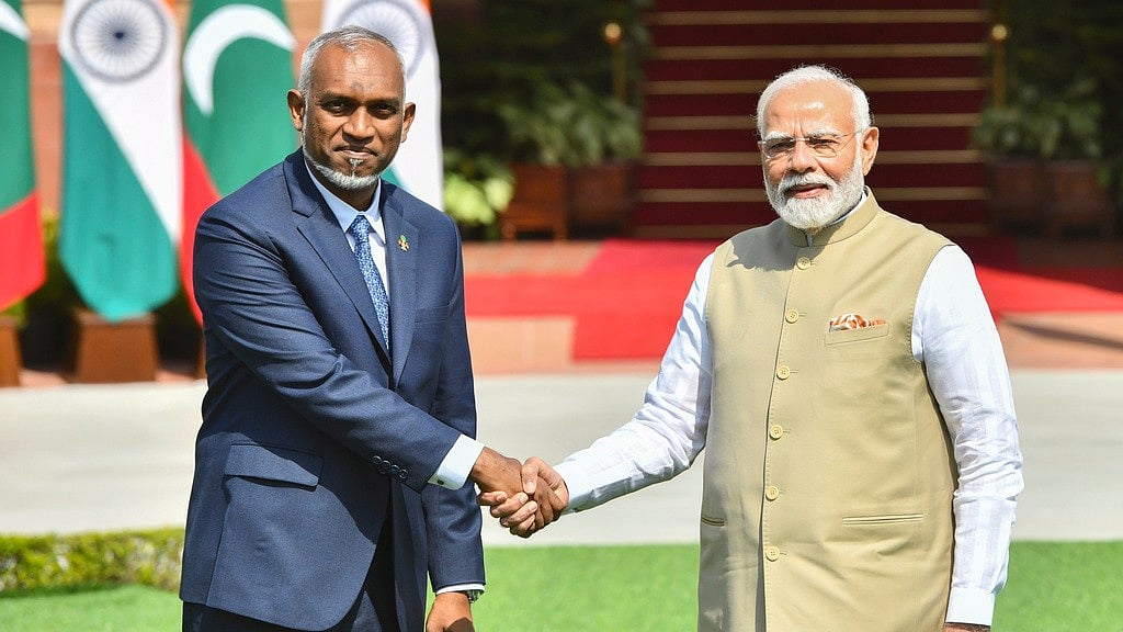 Photo: X/MEA India  : Maldives President Muizzu and PM Modi