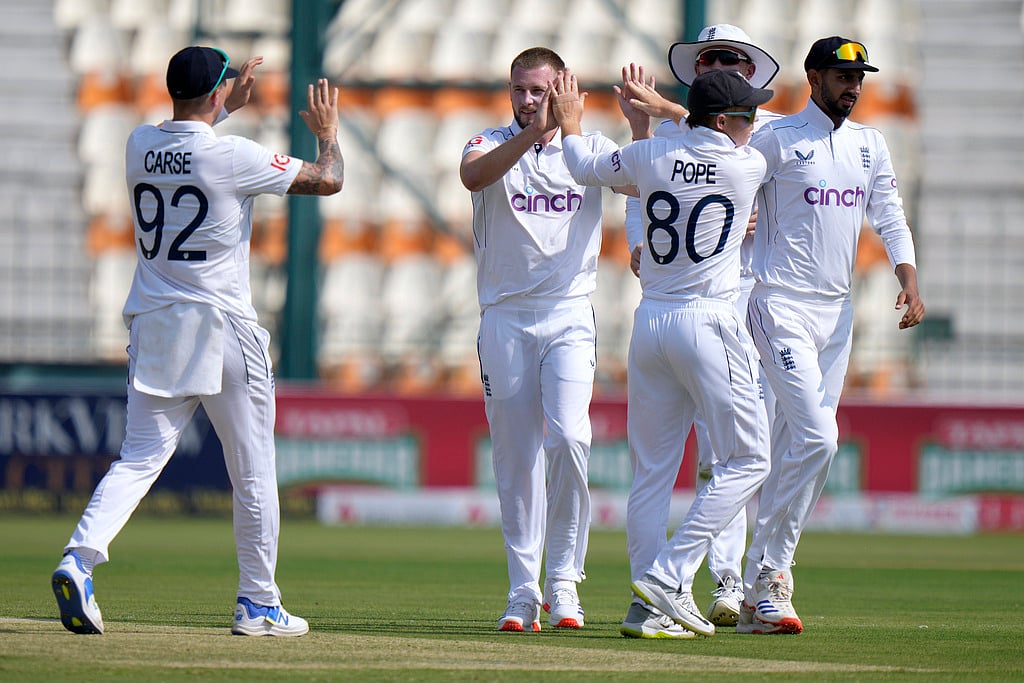Pakistan Vs England 1st Test Day 2 LIVE Score PAK Aim To Post Massive