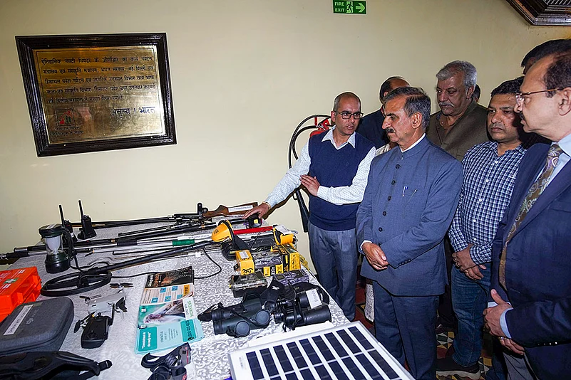 Sukhvinder Singh Sukhu visits an exhibition during Wildlife Week closing ceremony