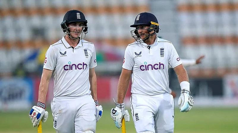 Pakistan vs England 1st test Cricket Day 3 Photo gallery_Harry Brook and Joe Root