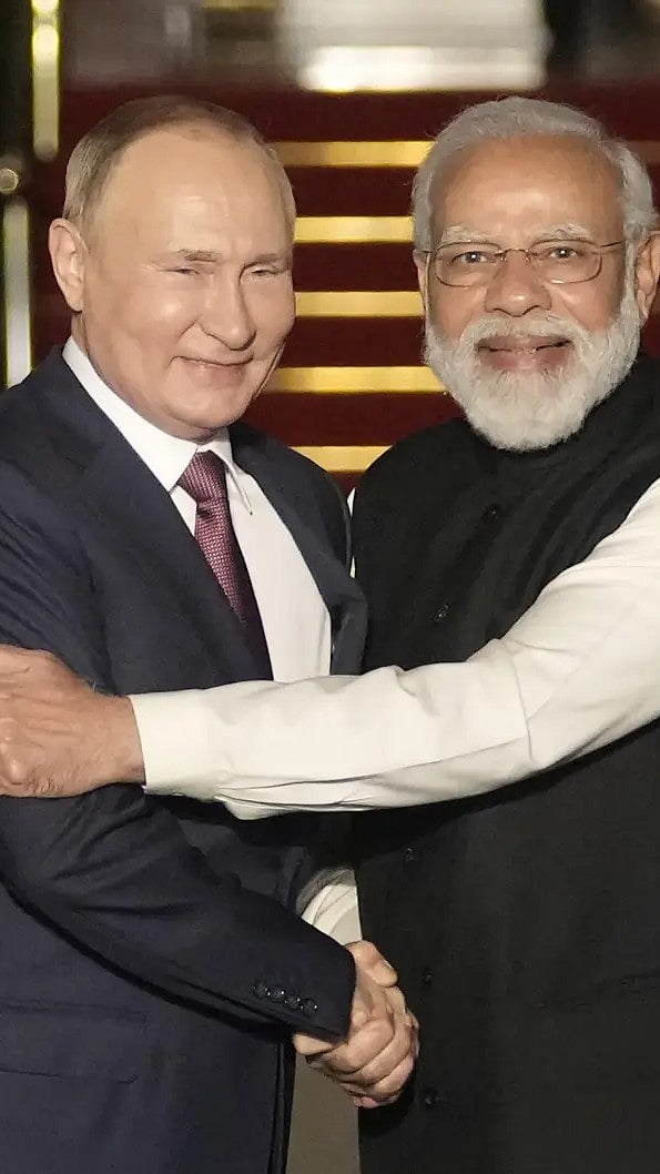 AP : Prime Minister Narendra Modi with Russian President Vladimir Putin |