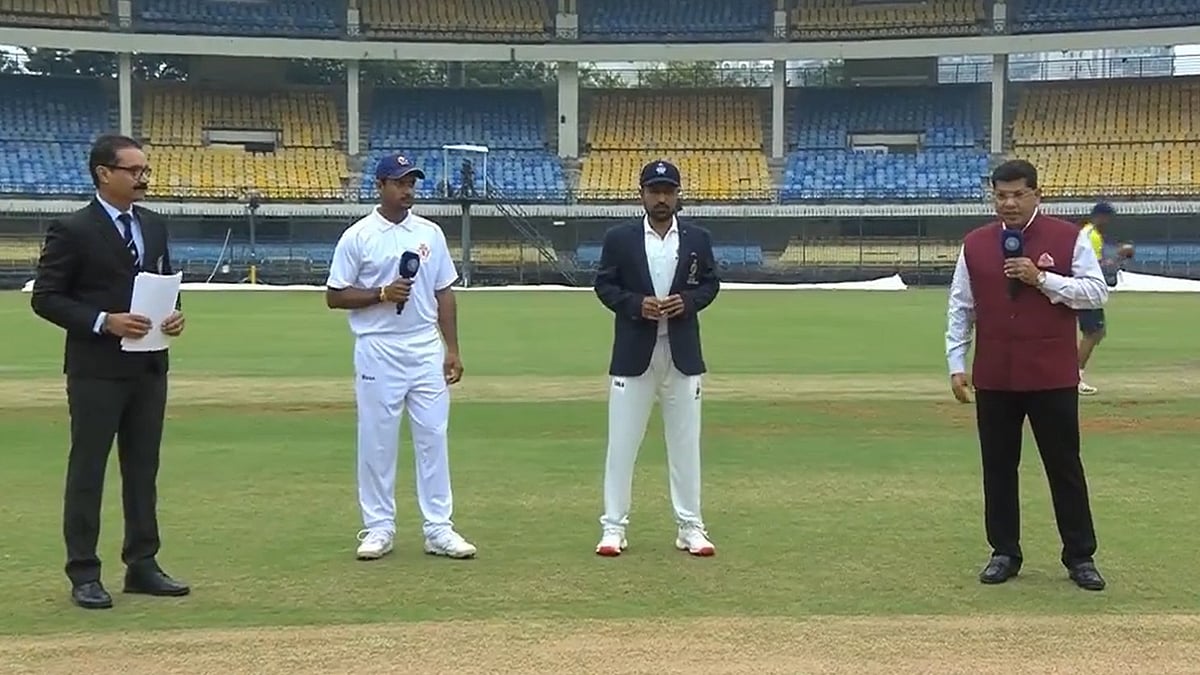 X/BCCI Domestic : Captains Mayank Agarwal and Shubham Sharma at the toss for the Madhya Pradesh vs Karnataka, Ranji Trophy Elite Group C match in Indore.
