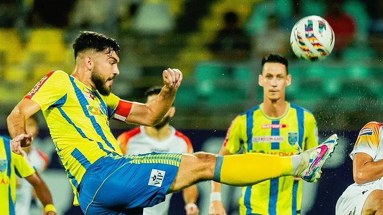 Kerala Blasters FC player Milos Drincic in action during an ISL match. - Photo: X | Kerala Blasters FC
