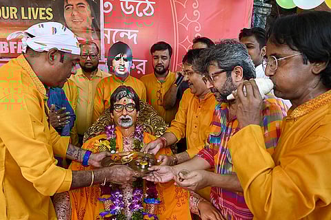 Fans celebrate Bachchan's birthday