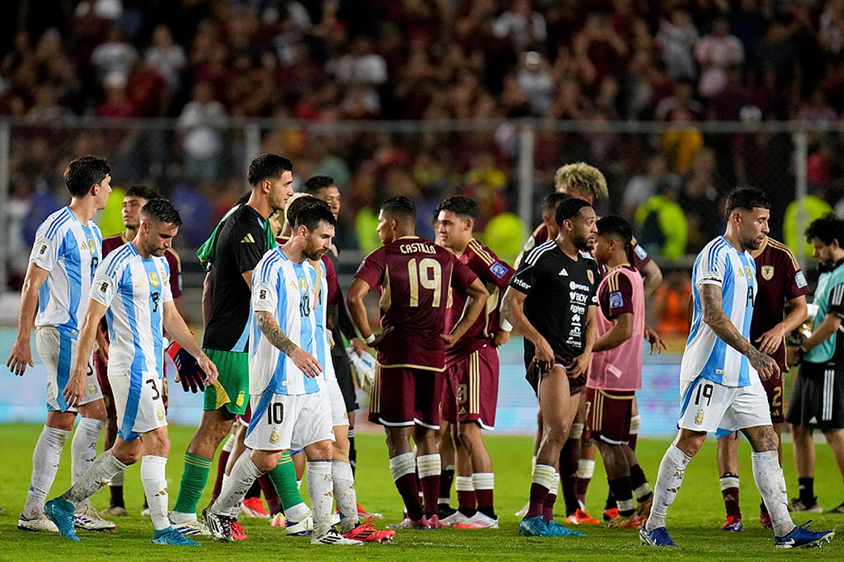 FIFA World Cup 2026 Qualifiers Venezuela vs Argentina soccer match photo gallery