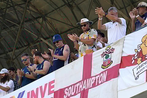 Pakistan vs England 1st Test: English fans cheer for their team
