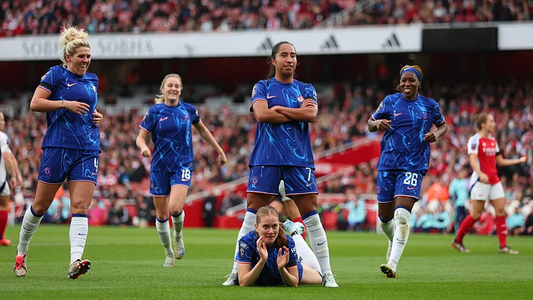 Mayra Ramirez scored Chelsea's opening goal in their win over Arsenal - null