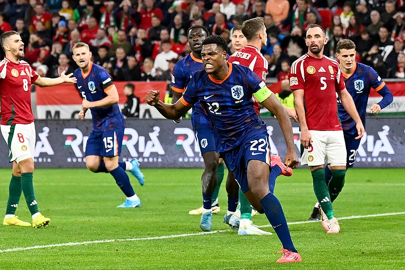 UEFA Nations League Soccer Hungary Vs Netherlands photo gallery_Denzel Dumfries