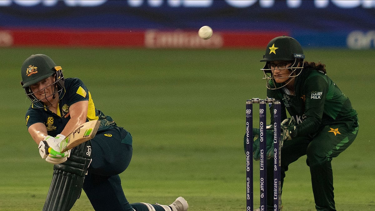 AP Photo/Altaf Qadri : Australia's captain Alyssa Healy bats during the ICC Women's T20 World Cup 2024 match between Pakistan and Australia at Dubai International Stadium.