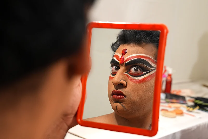 Siddhant in Raavans costume for Ram Leela in Delhi_6