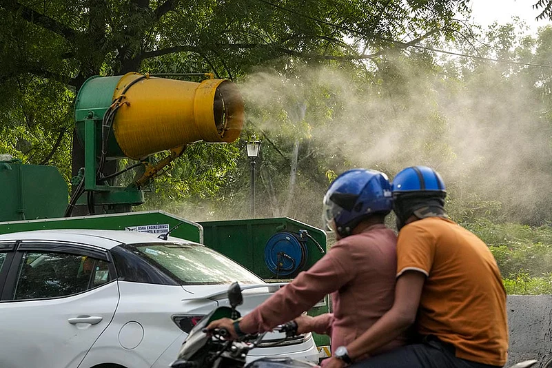 Anti-smog gun
