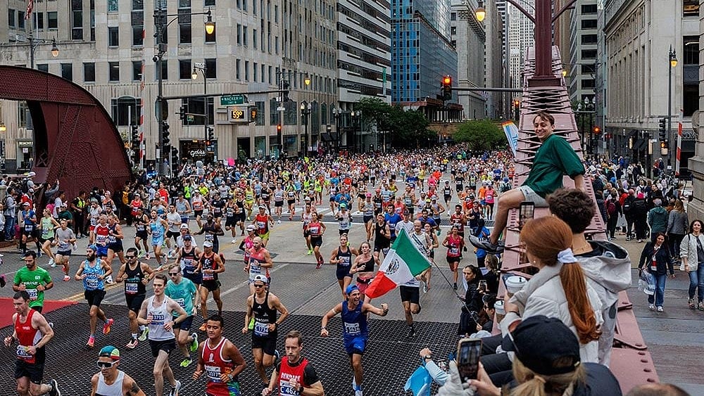 Photo: Armando L. Sanchez/Chicago Tribune via AP : Marathon
