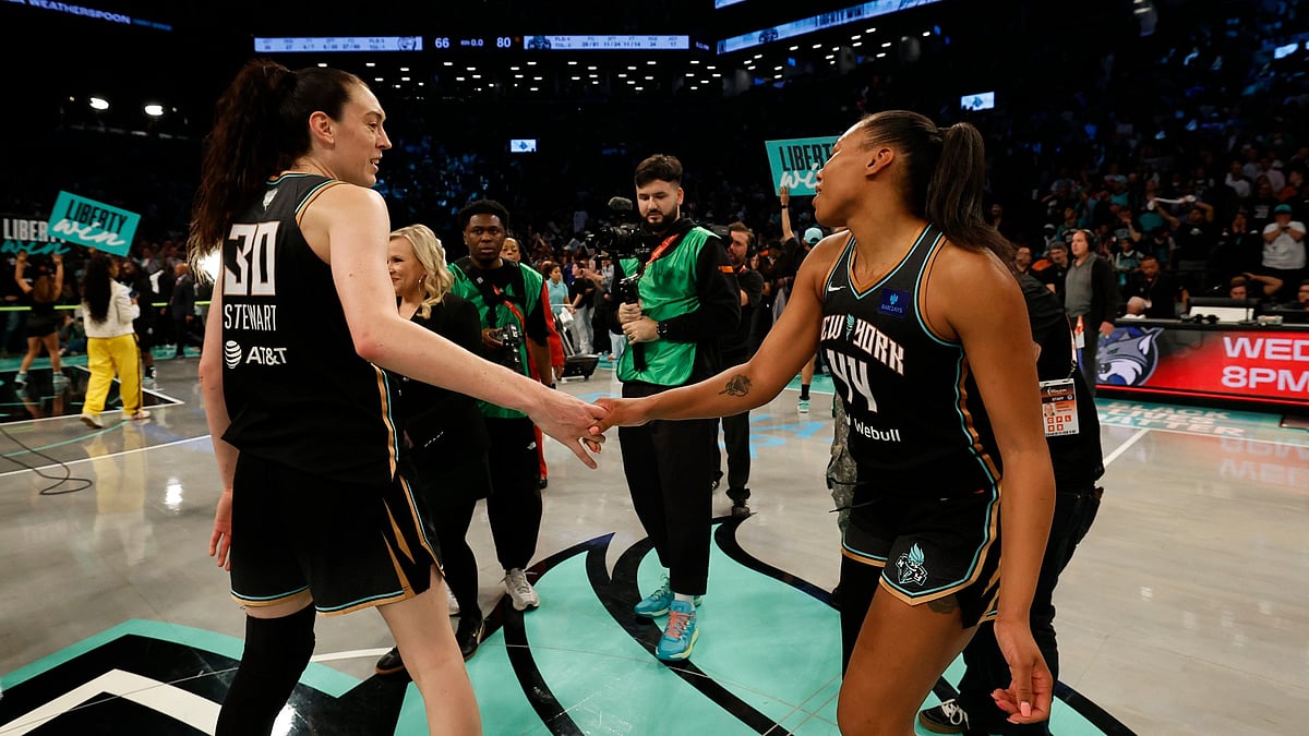 New York Liberty's Breanna Stewart and Betnijah Laney-Hamilton - null