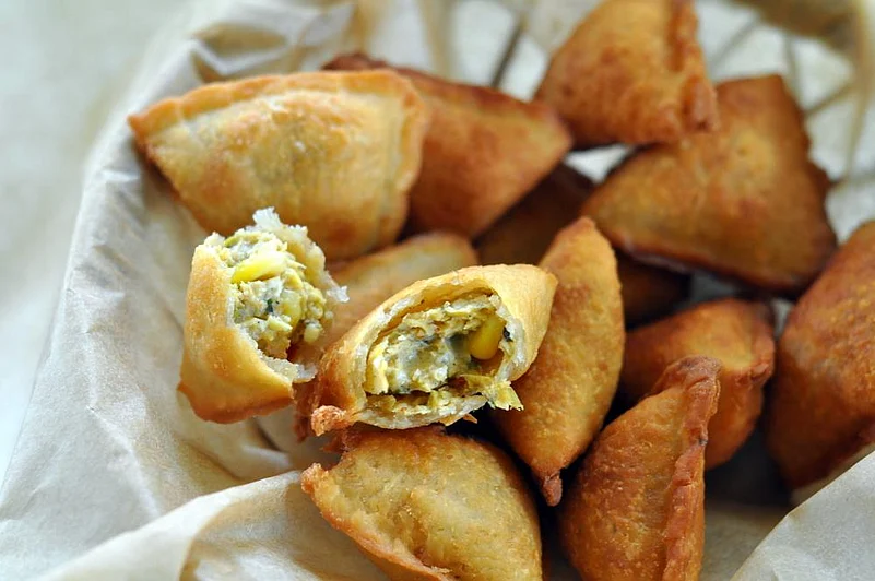 Quinoa and Paneer Stuffed Samosa