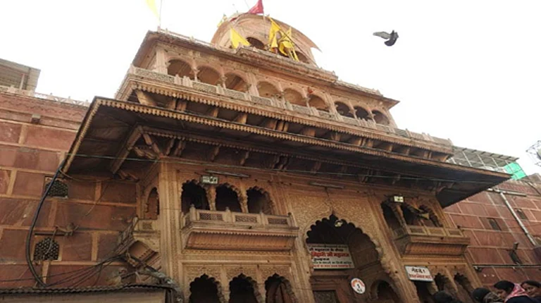 Banke Bihari Temple, Vrindavan - null