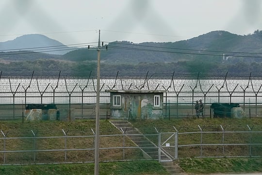 South Korea Fires Warning Shots At North Korean Troops Crossing DMZ