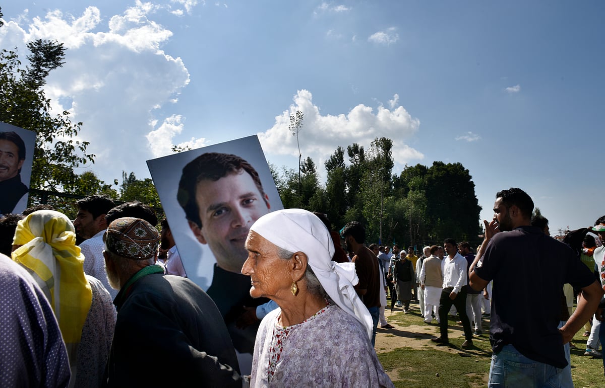 Yasir Iqbal/Outlook : A Rahul Gandhi-led Congress rally in Duroo, Kashmir