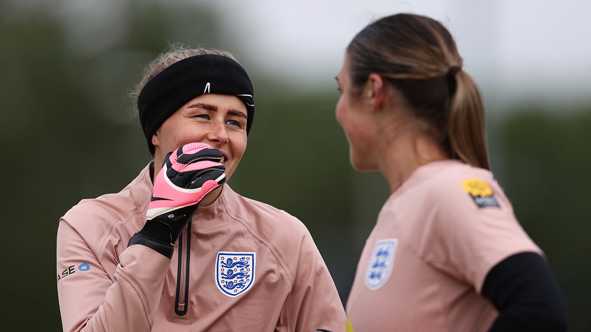 Sarina Wiegman said that Mary Earps is facing competition with Hannah Hampton at England