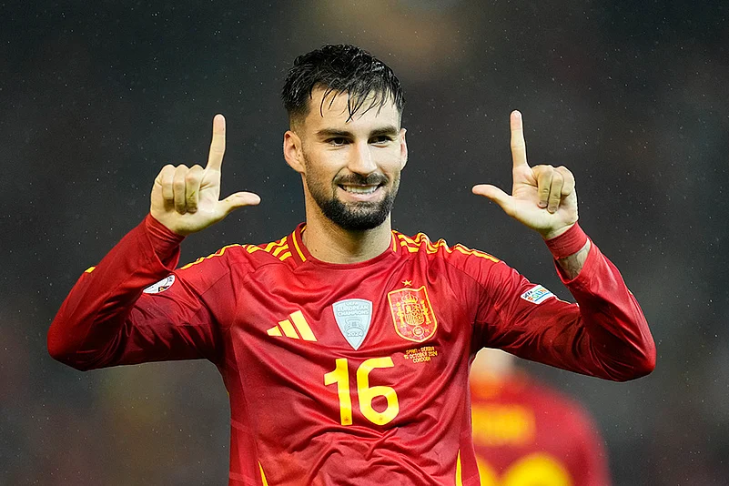 UEFA Nations League Soccer Spain vs Serbia Photo gallery_Alex Baena