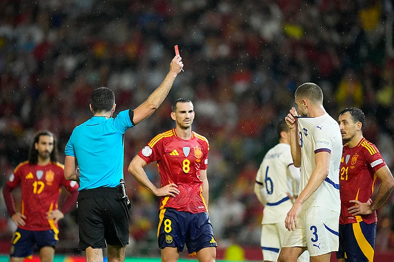UEFA Nations League Soccer Spain vs Serbia Photo gallery_Strahinja Pavlovic