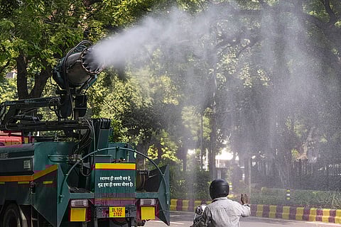 Anti-smog gun used to curb air pollution