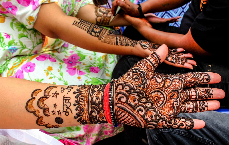 Karwa Chauth preparations in Dehradun