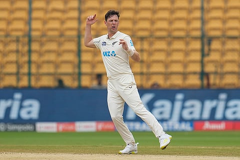 IND Vs NZ 1st Test: New Zealand's Matt Henry reacts after bowling a delivery to India's Sarfaraz Khan