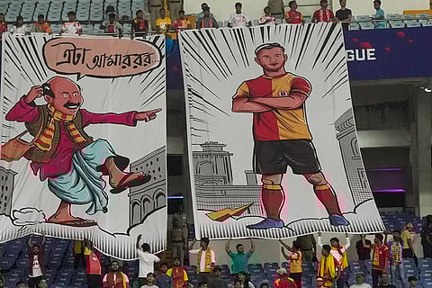 ISL 2024: Supporters of East Bengal FC hold a tifos