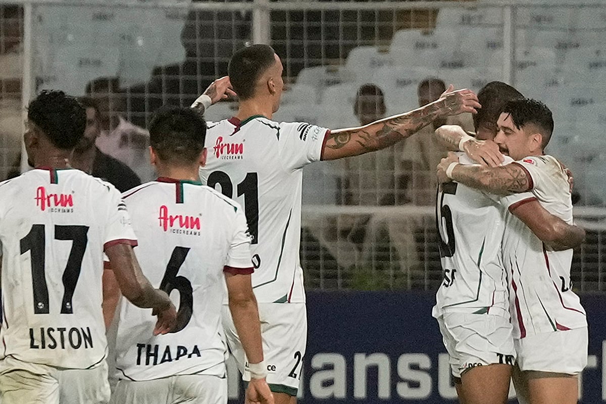 ISL 2024 Mohun Bagan vs East Bengal Football photo gallery_1