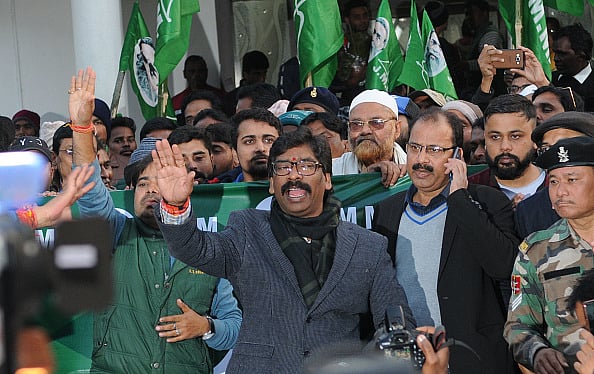 JMM working president and Chief Ministerial candidate Hemant Soren addressing a press conference 