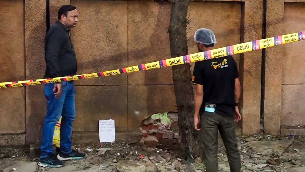 delhi crpf school blast